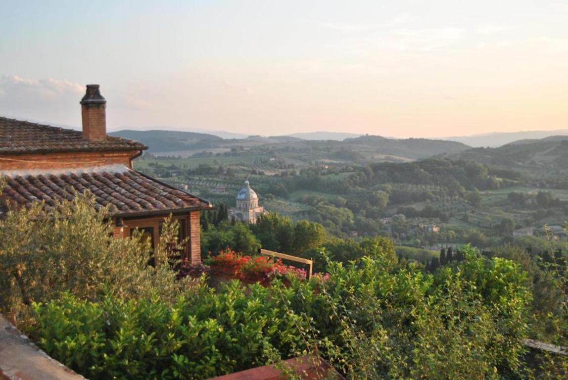 Entro le mura Montepulciano Stazione Exterior foto